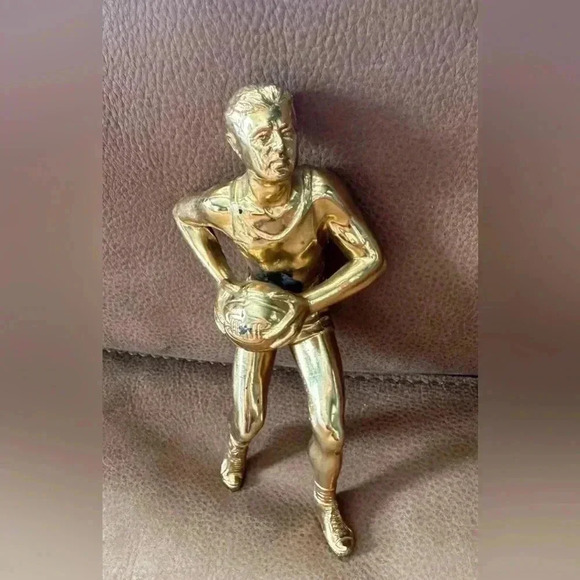 Gold Male Basketball Trophy Topper - Picture 2 of 5